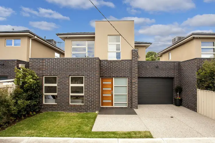 22 ARVERN AVENUE, Avondale Heights VIC 3034
