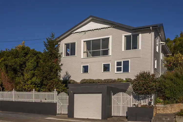 14 Gordon Ave, Mount Stuart TAS 7000