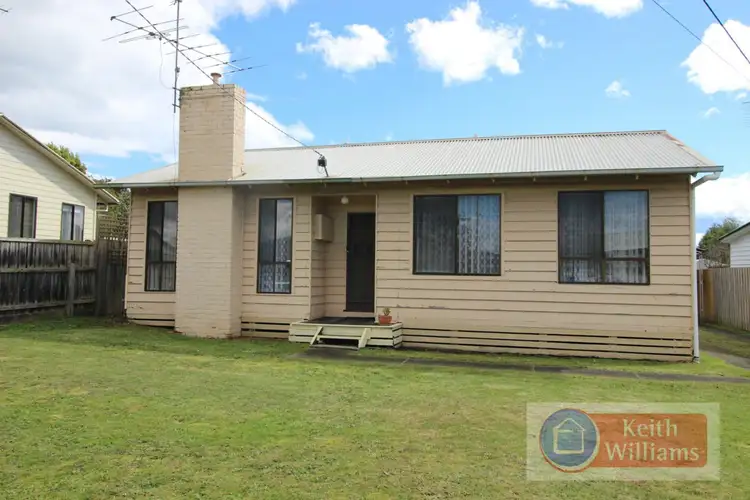 30 Alexander Avenue, Moe VIC 3825