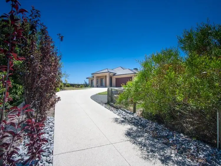 4 Kennington Rise, Gisborne VIC 3437
