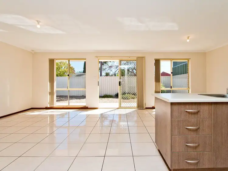 6 Wayfarer Mews, Smithfield SA 5114