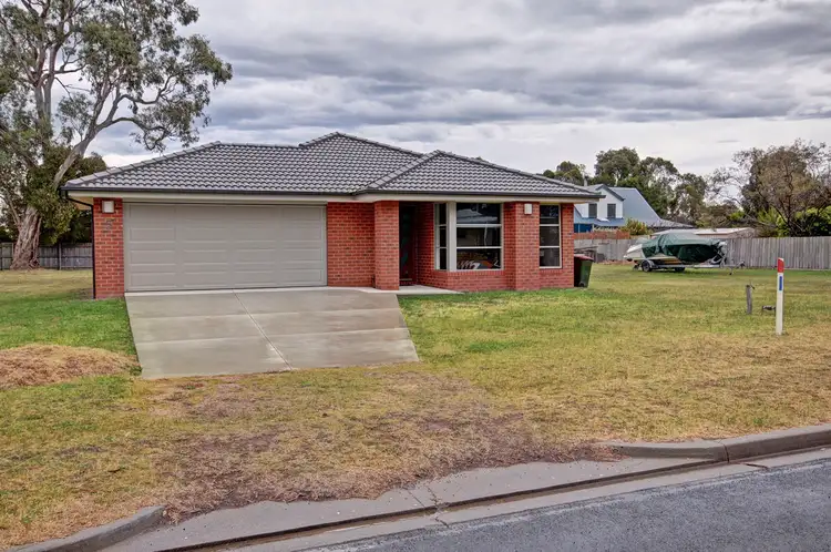 5 Lake Haven Ave, Newlands Arm VIC 3875