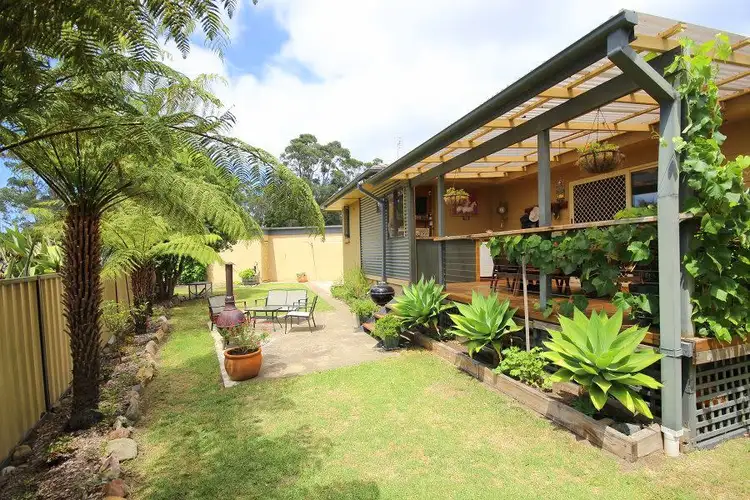 18 Emblen Street, Eden NSW 2551
