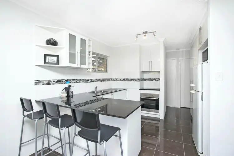 Main view of Homely unit listing, 2/21 Messines Crescent, Miami QLD 4220