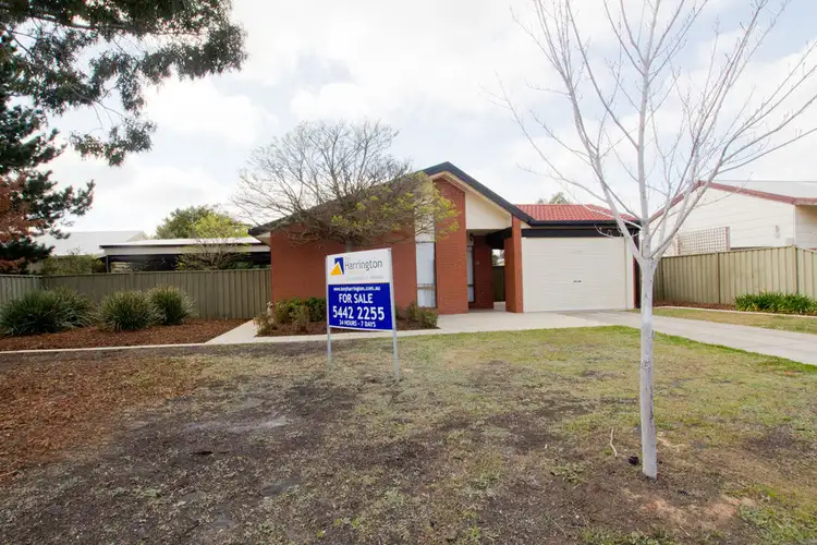 25 Robertson Street, Epsom VIC 3551