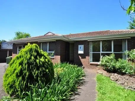 90 Bellara Drive, Mooroolbark VIC 3138
