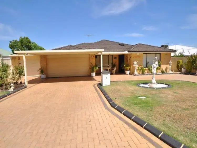 7 Lambertia Crescent, High Wycombe WA 6057