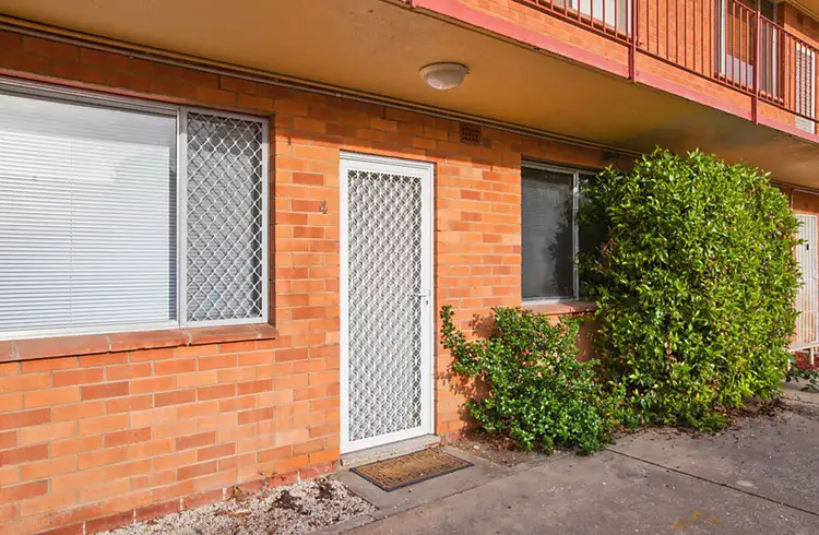4/39 Thurralilly Street, Queanbeyan East NSW 2620