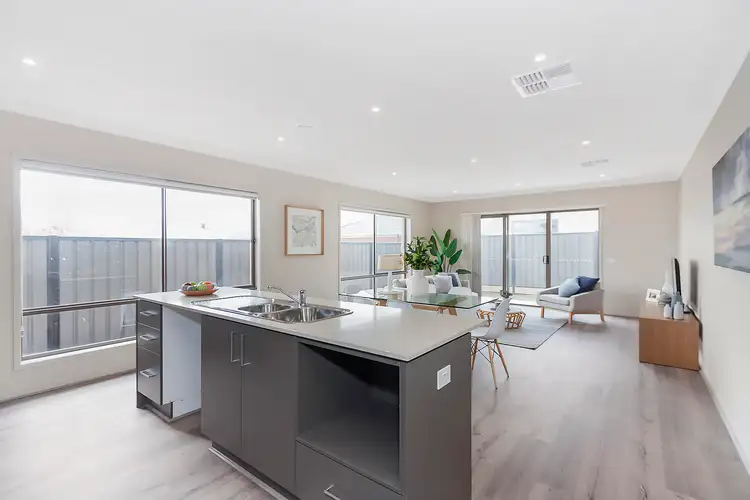 Second view of Homely house listing, 5 Murmungee Avenue, Mernda VIC 3754