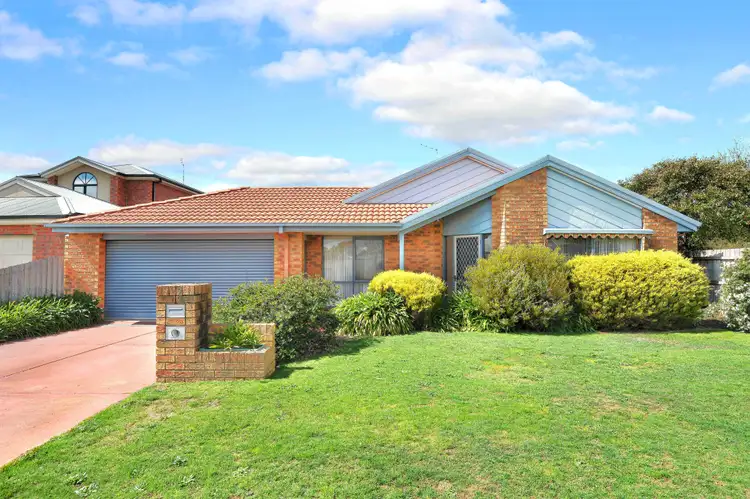 12 Redford Drive, Wendouree VIC 3355