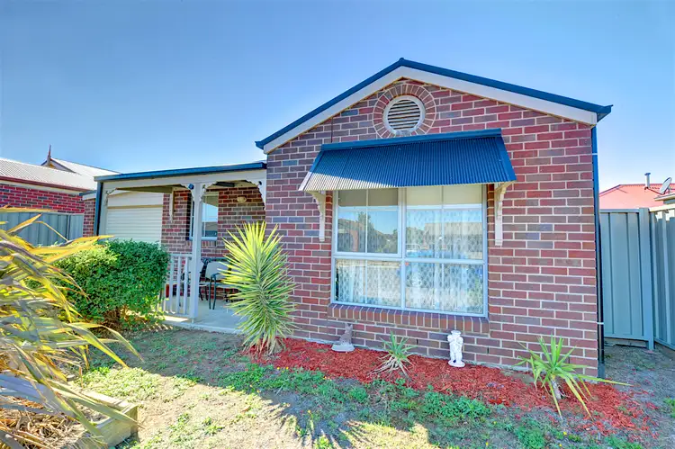 33 Royale Street, Delacombe VIC 3356