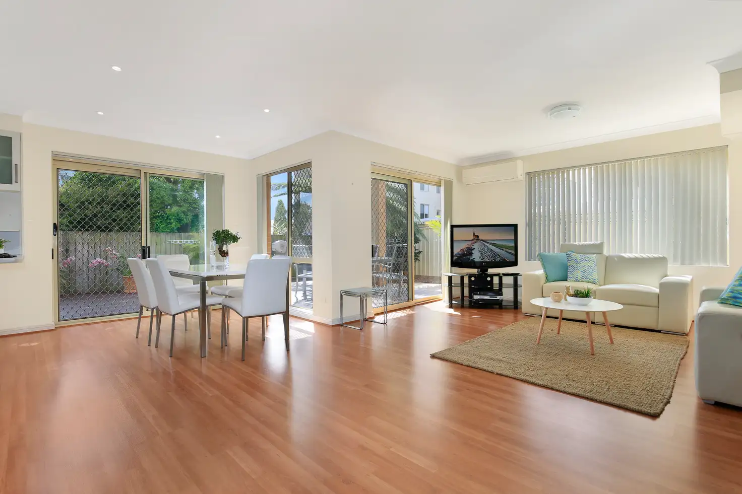 Main view of Homely townhouse listing, 4/13 Park Street, Wollongong NSW 2500