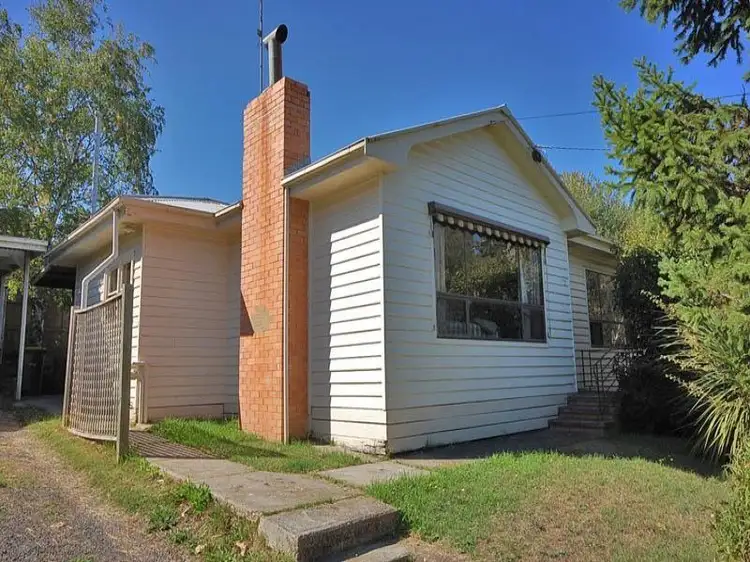 7 Lake Road, Daylesford VIC 3460