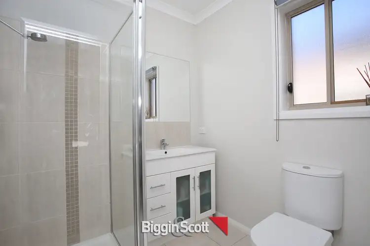 Sixth view of Homely house listing, 15 Kingsbarn Court, Cranbourne VIC 3977