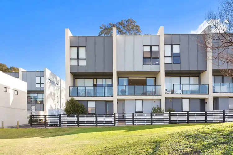 11 Magnolia Walk, Burwood VIC 3125