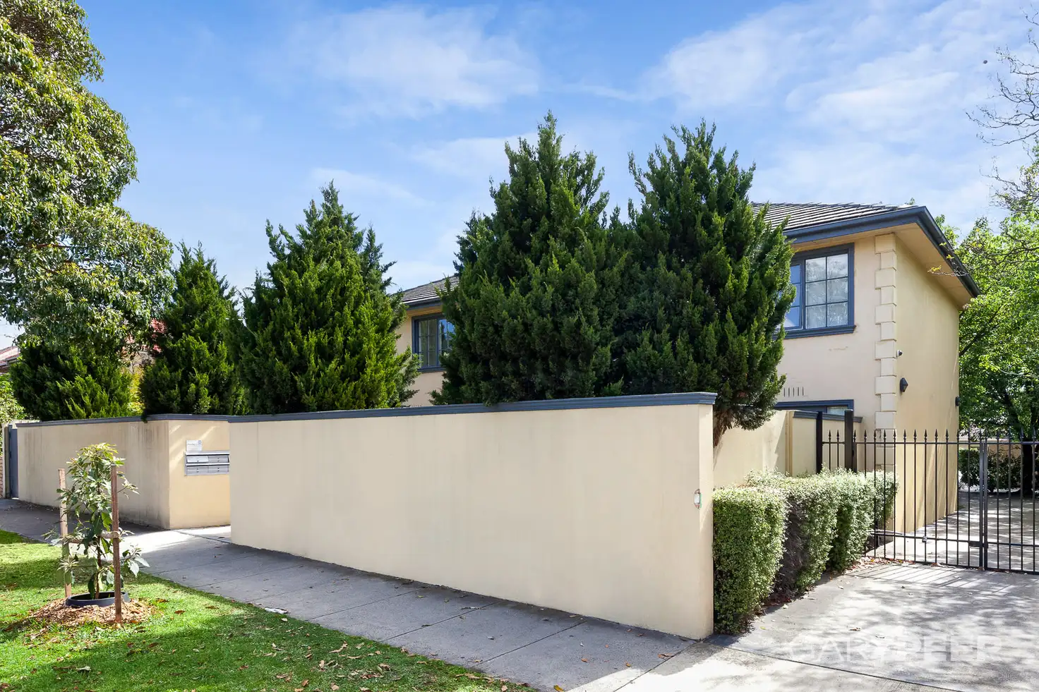Main view of Homely apartment listing, 10/125 Kambrook Road, Caulfield North VIC 3161