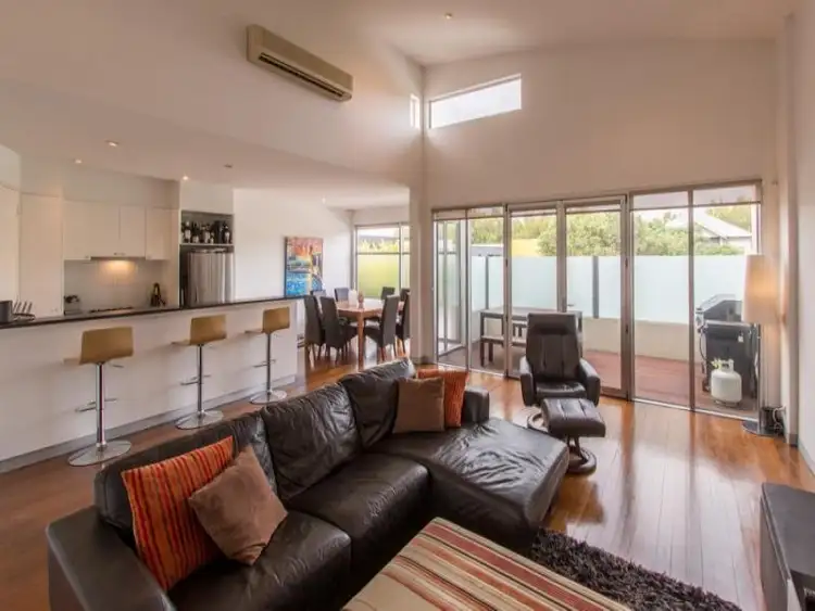 Fourth view of Homely townhouse listing, 2/7 Marine Avenue, St Kilda VIC 3182