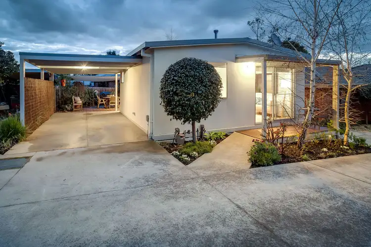 2/5 Geoffrey Drive, Kilsyth VIC 3137