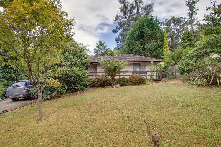 24 Garden Street, Cockatoo VIC 3781