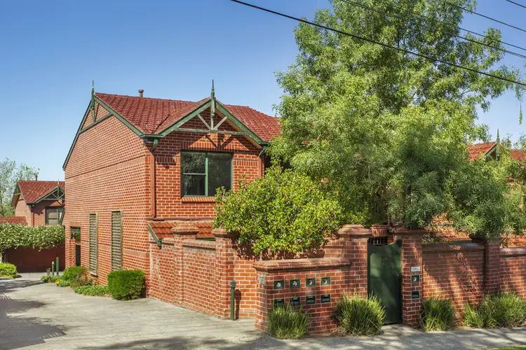 4/2A Bellevue Avenue, Doncaster East VIC 3109