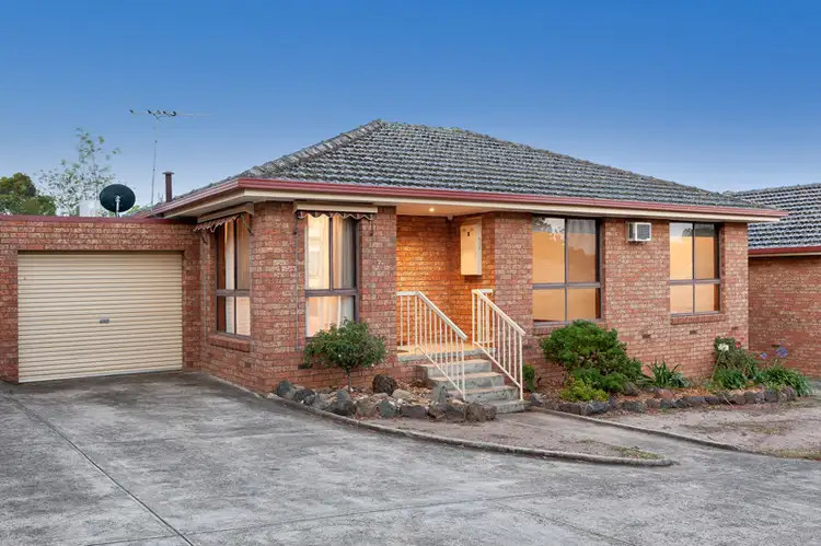 2/8 William Street, Greensborough VIC 3088