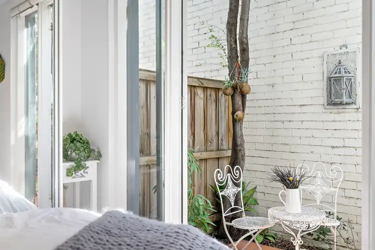 Fifth view of Homely apartment listing, 5/89 Ormond Road, Elwood VIC 3184