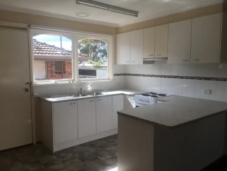 Main view of Homely unit listing, 3/52 Montgomery Street, Wendouree VIC 3355