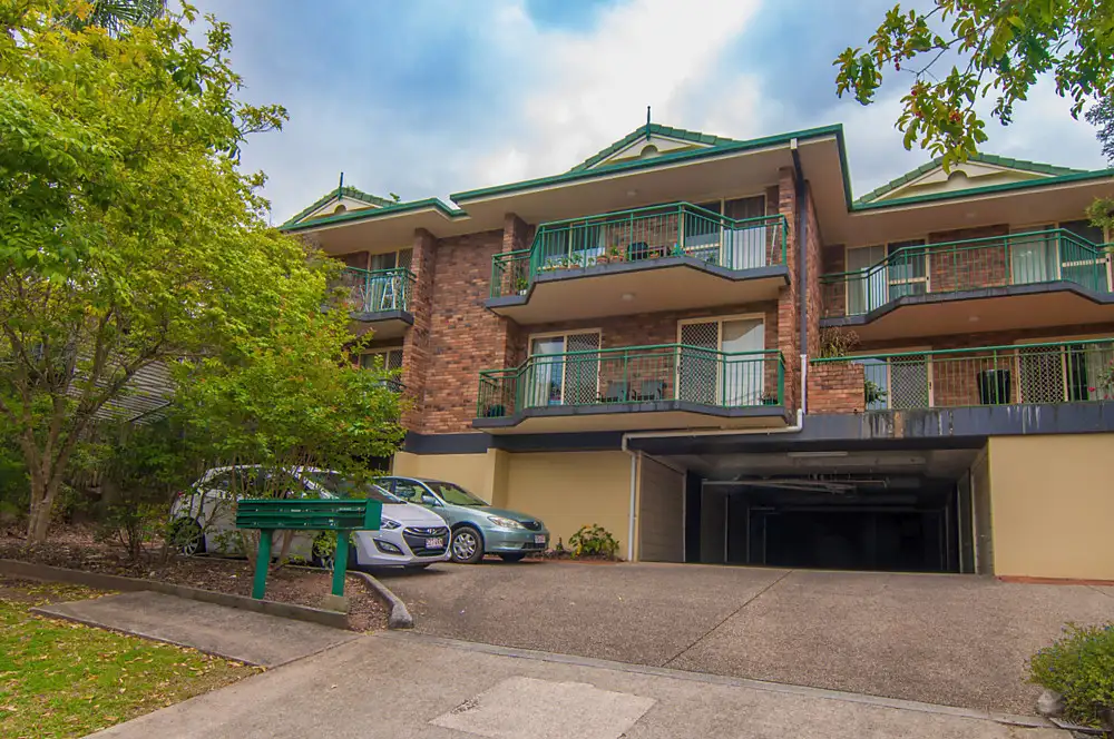 Main view of Homely unit listing, 2/24 Depper Street, St Lucia QLD 4067