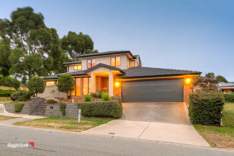16 Hobart Avenue, Berwick VIC 3806