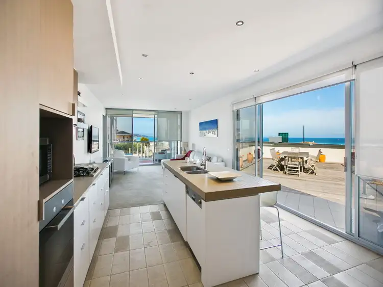 8/11 Sharpley Avenue, Safety Beach VIC 3936