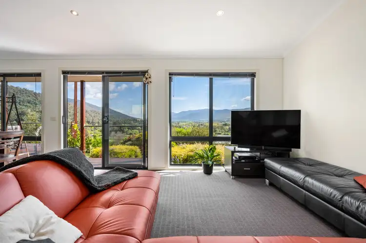 100 Glenbourn Drive, Tawonga South VIC 3698
