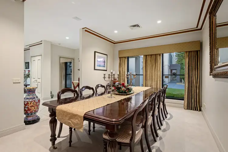 Sixth view of Homely house listing, 2 Vincent Place, Albury NSW 2640