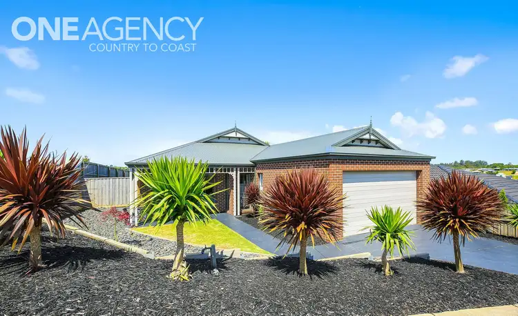 51 Manikato Drive, Drouin VIC 3818