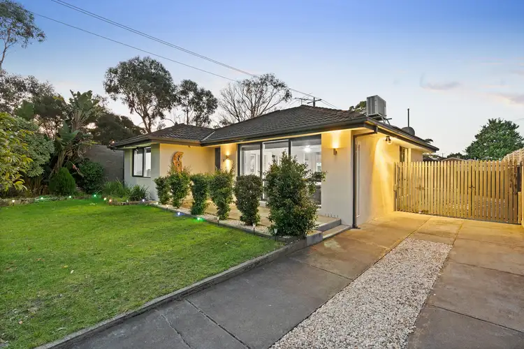 8 Manning Road, Seaford VIC 3198