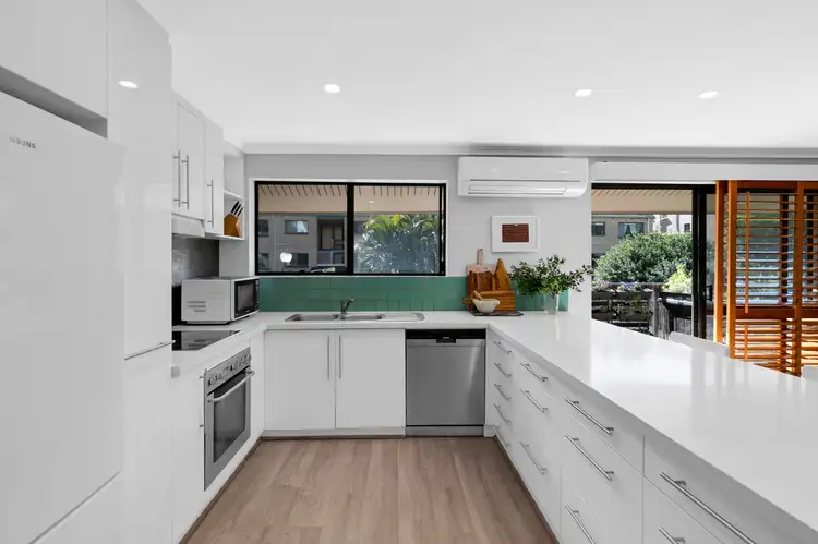 7/9 Land Street, Toowong QLD 4066
