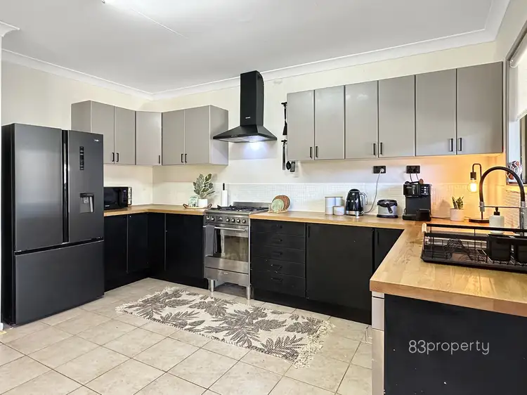 Third view of Homely house listing, 10 Brendan Court, Hatton Vale QLD 4341