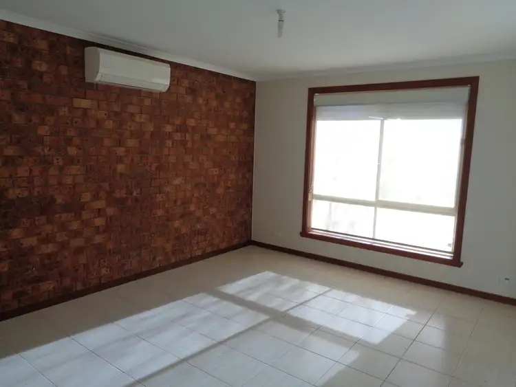 Fourth view of Homely unit listing, 2/33 Welwyn Parade, Deer Park VIC 3023