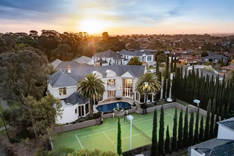 3 Dalkeith Court, Doncaster East VIC 3109