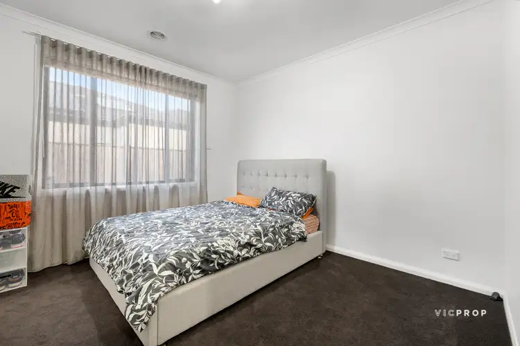 Fifth view of Homely house listing, 4 Grape Way, Wollert VIC 3750
