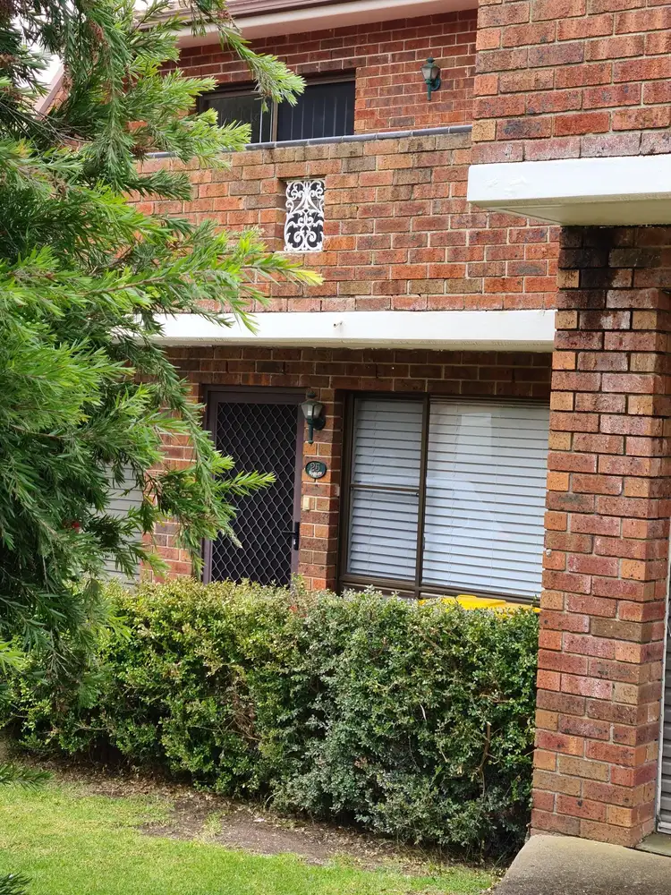 23 Newton Street