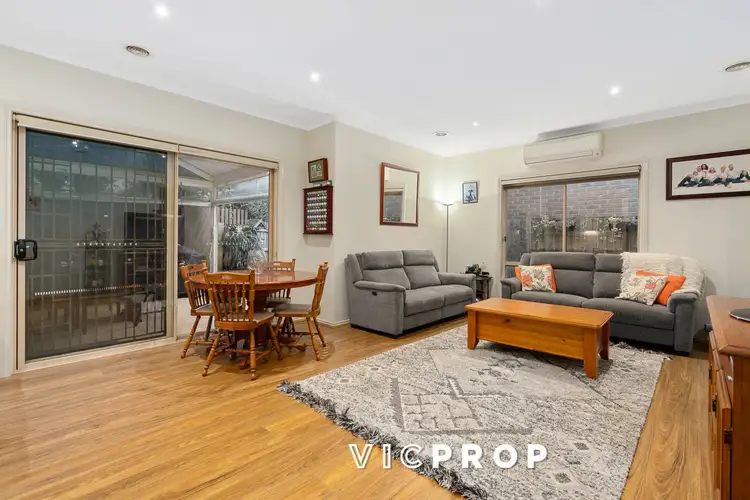 Fourth view of Homely townhouse listing, 8 Cardwell Court, Ferntree Gully VIC 3156