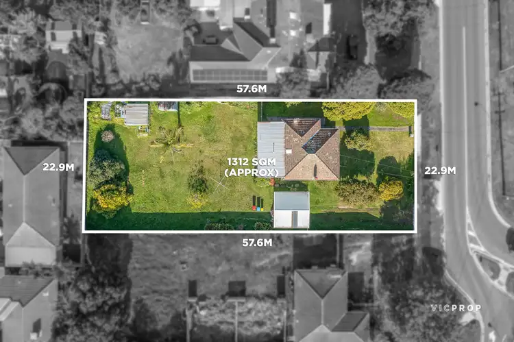 18 Selman Avenue, Ferntree Gully VIC 3156