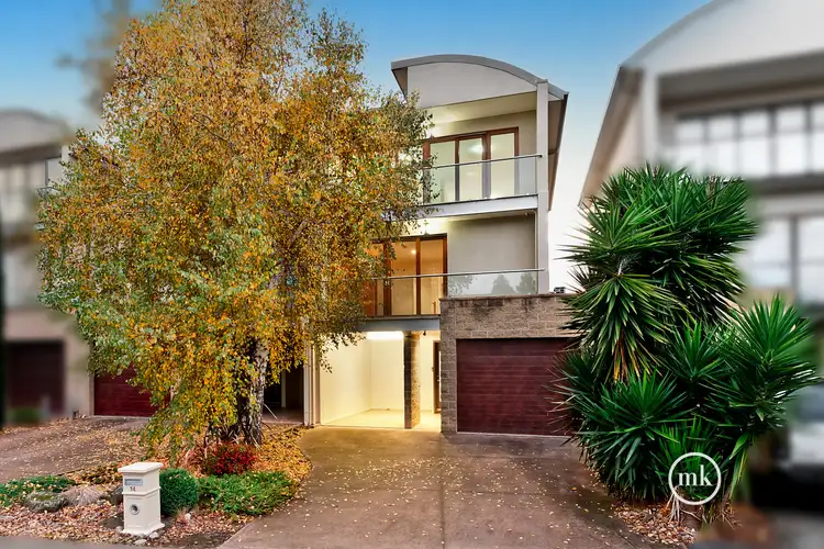 14 Diamond Boulevard, Greensborough VIC 3088