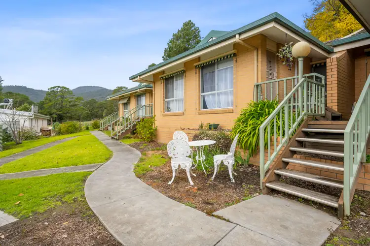 Main view of Homely unit listing, 4/25 Fairway Avenue, Mount Beauty VIC 3699
