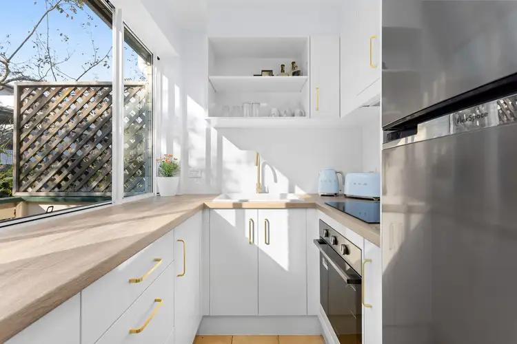 Main view of Homely unit listing, 2/7 Elizabeth Street, Toowong QLD 4066