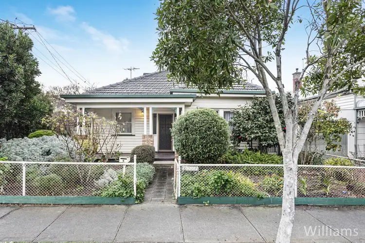 8 Bunbury Street, Newport VIC 3015