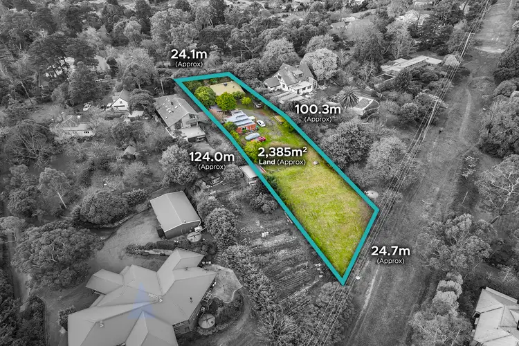36 Pine Road, Mooroolbark VIC 3138