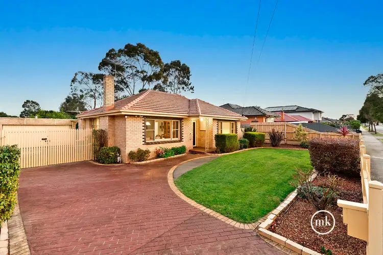 37 Botha Avenue, Reservoir VIC 3073