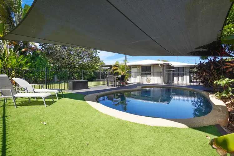 16 Knowles Street