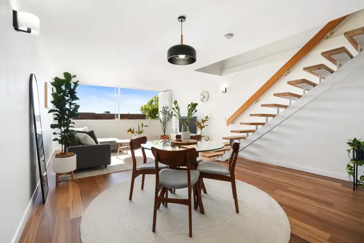Main view of Homely unit listing, 2/64 Swann Road, Taringa QLD 4068